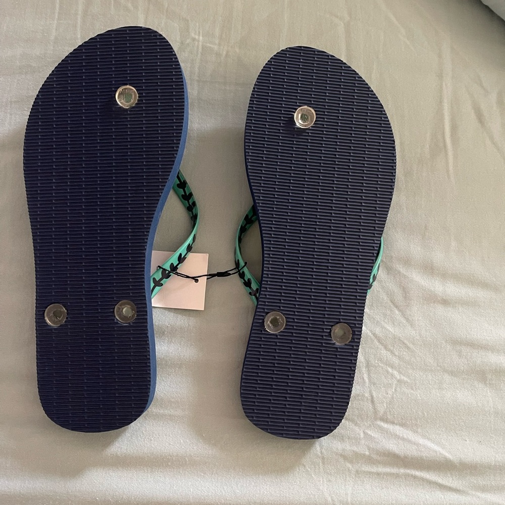 Flip Flops, size 7/8, Vera Bradley